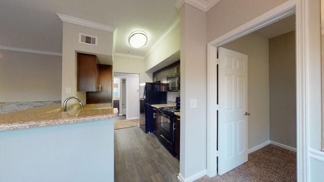 Interior Photo - Colonnade