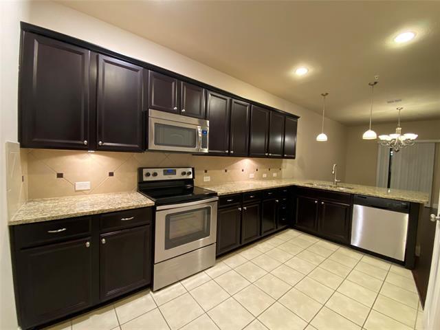 Building Photo - 2565 Jackson Dr
