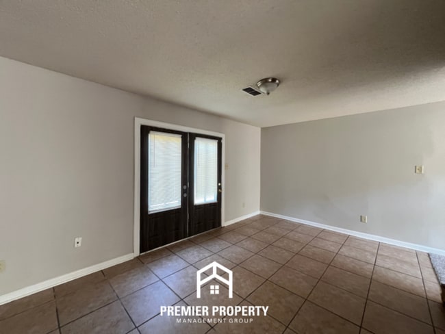 Building Photo - 5740 Heartwood Dr