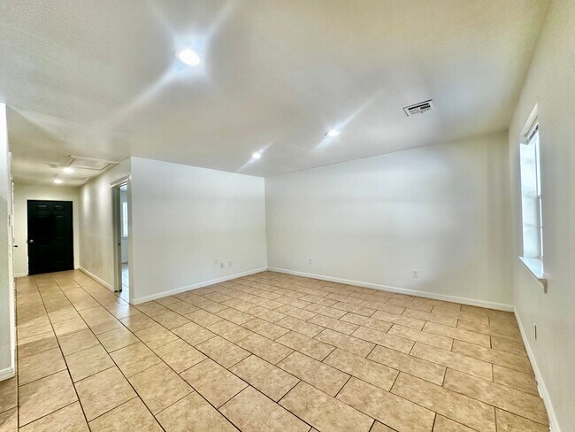 Foto del edificio - DISHMAN - 101B (KS*)