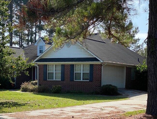 Building Photo - 1138 Bartlett Dr
