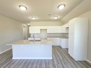 Building Photo - 1024 Springview Ln