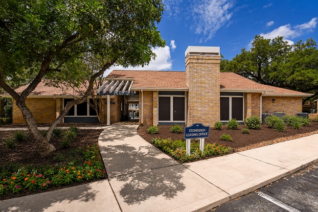 Building Photo - Stoneleigh Apartments