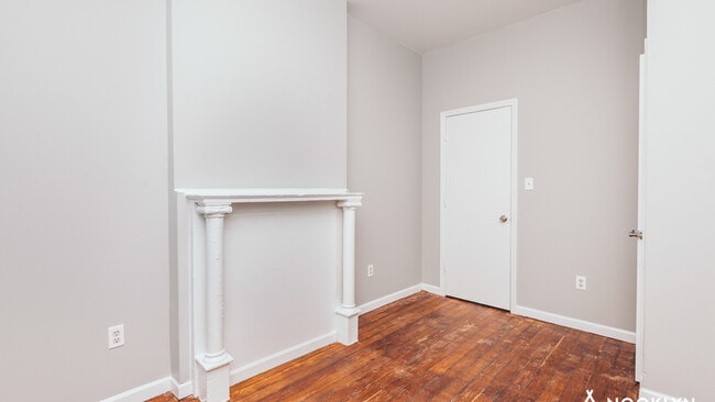 Building Photo - 18 Covert St