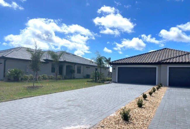 Foto del edificio - New Construction 2 Bedroom PLUS a Home Office Available in Lorraine Lakes