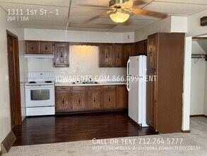 Building Photo - 1311 N 1st St