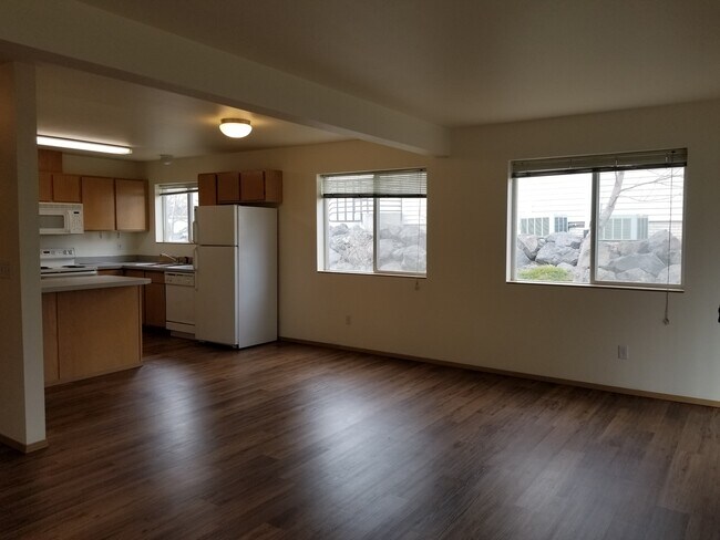 Foto del edificio - 570-572 SE Shoemaker Place