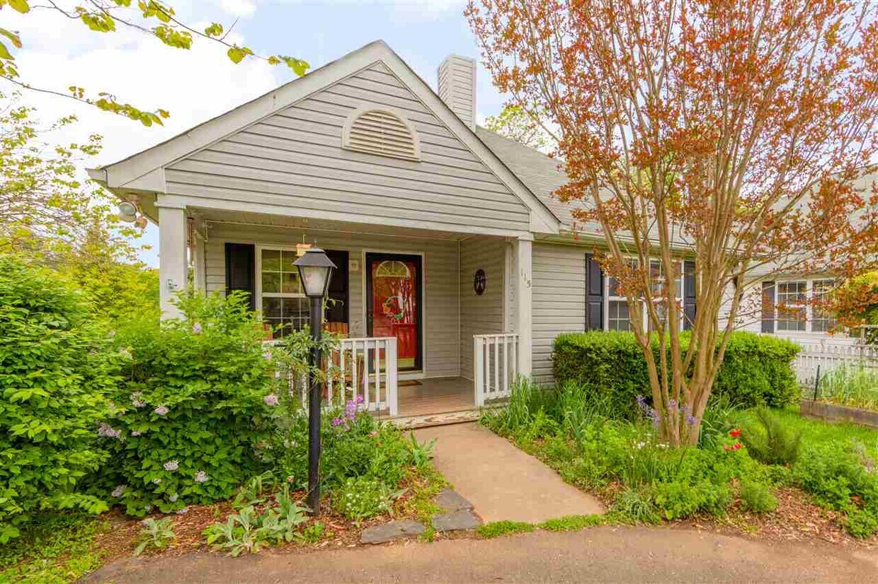Primary Photo - 115 Chisholm Pl
