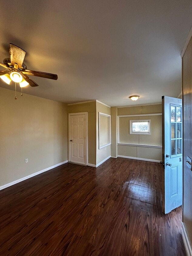 Foto principal - 552 Main St