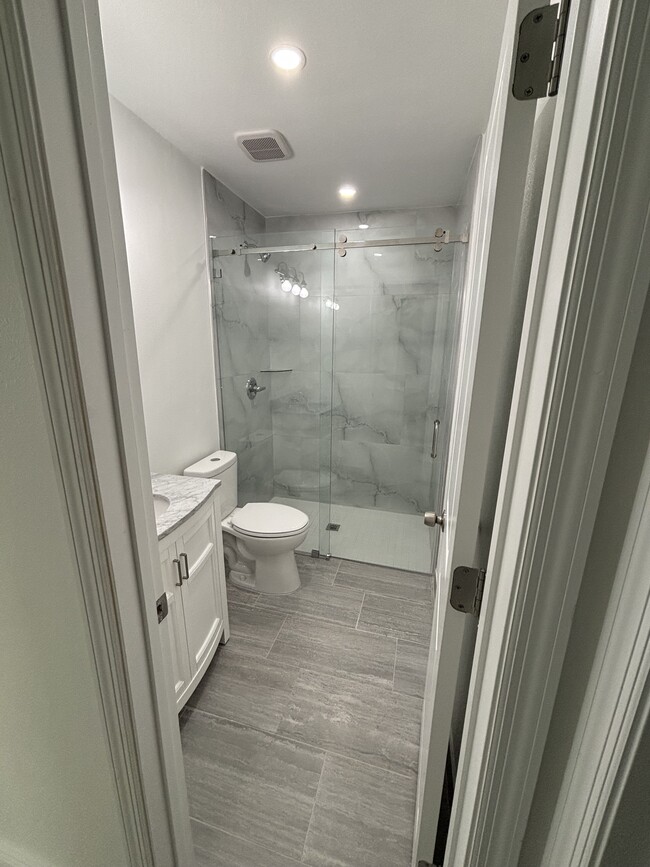 Building Photo - 15443 Peace Blvd