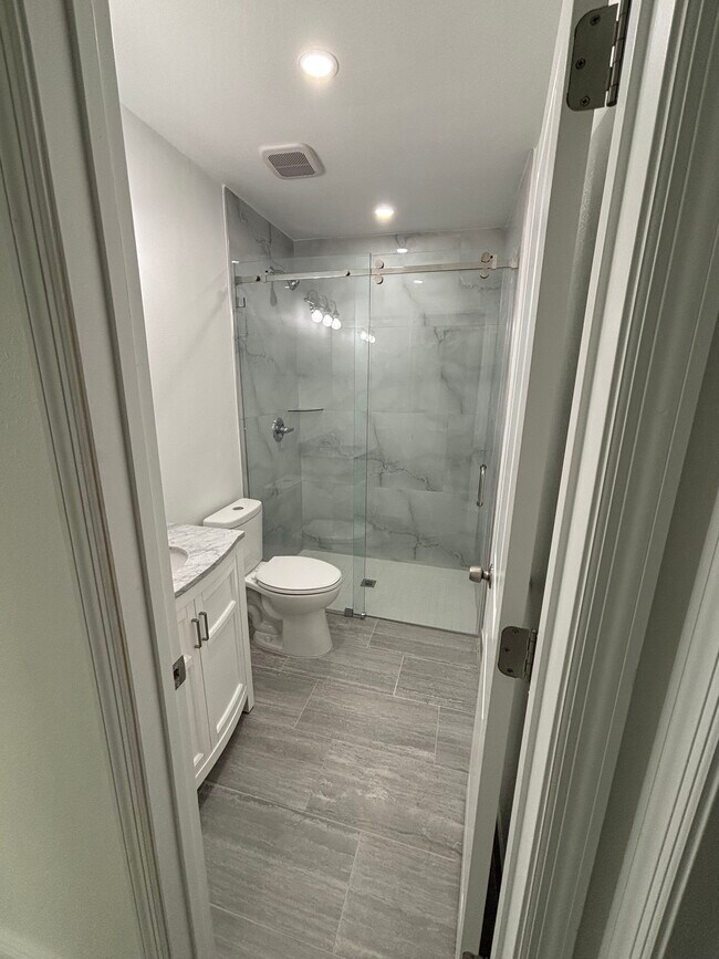 Foto del edificio - 15443 Peace Blvd