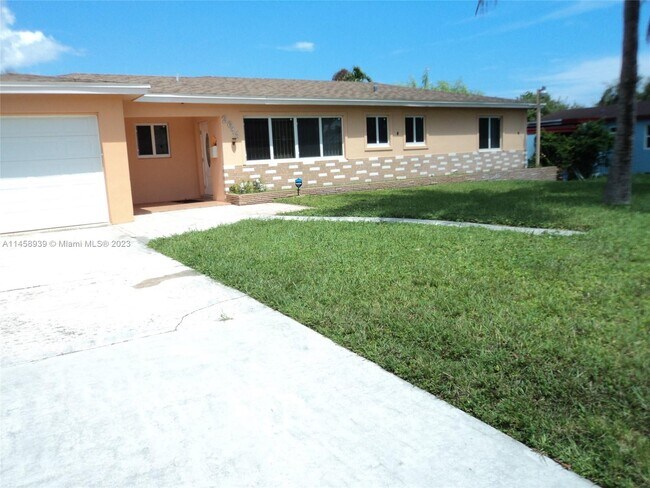 Building Photo - 2611 Rodman St