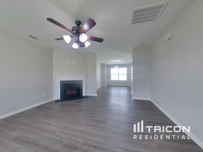Building Photo - 3023 Crabapple Ln