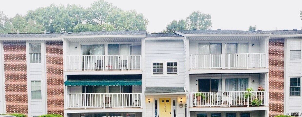 Foto principal - 7604 Roscommon Ct