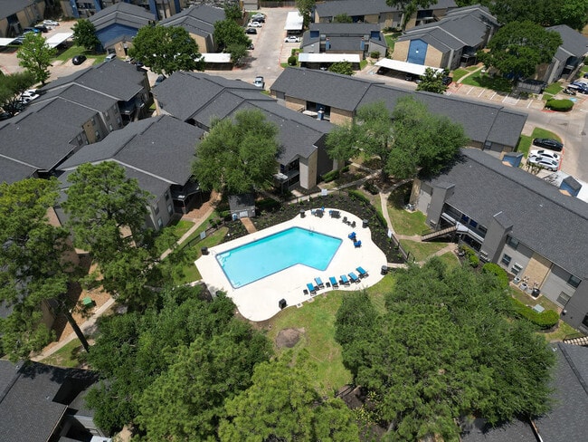 Regency Park apartments — community photo - Regency Park