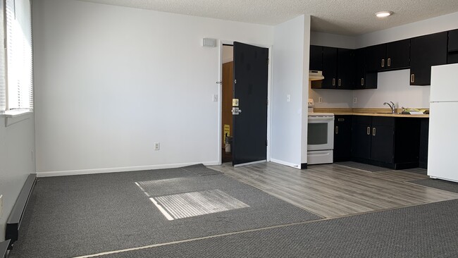 Building Photo - 2510 S McKinley St