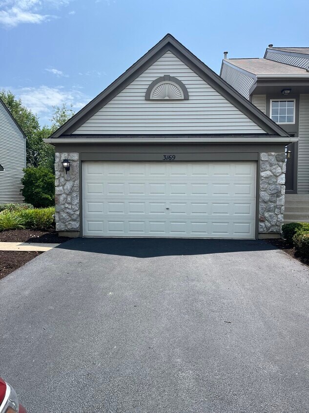 Foto principal - 3169 Bromley Ln