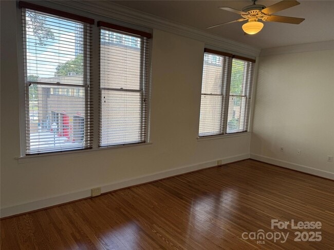 Building Photo - 515 N Church St