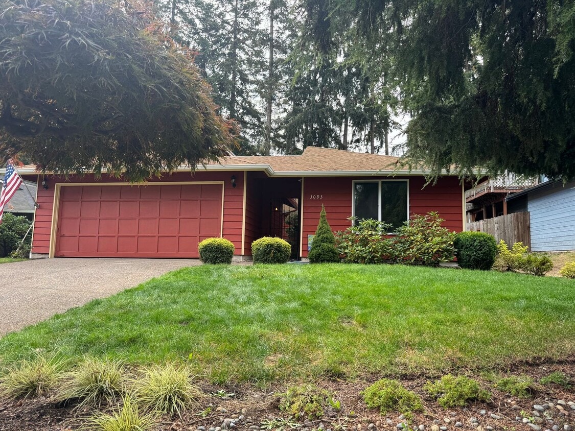 Foto principal - 3 Bed/2 Bath Home in Lacey!!! Available 12...