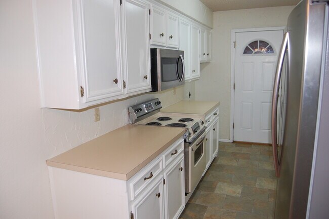 Foto del edificio - Beautifully upgraded condo