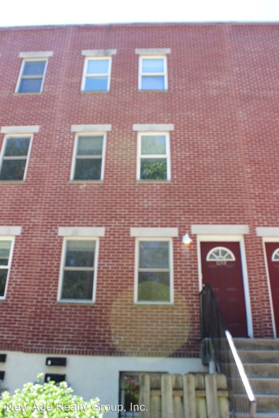 Primary Photo - 1240 S 45th St