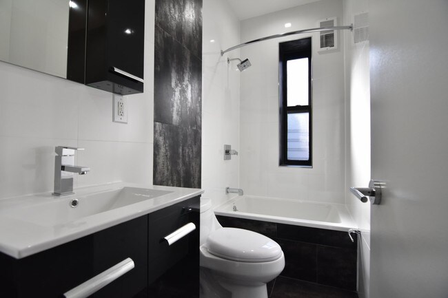 Foto del edificio - 4308 Broadway