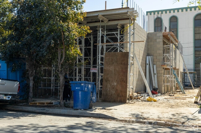 Building Photo - Polaris LUX