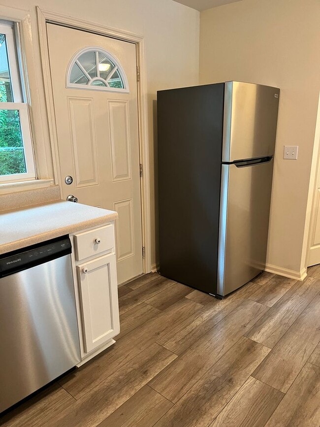 Foto del edificio - 3 Bedroom House in Normaltown