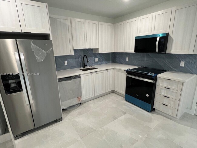 Foto del edificio - 14617 SW 262nd St