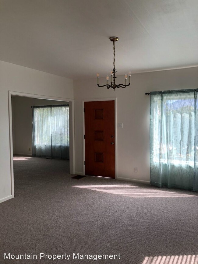 Building Photo - 3 br, 2 bath House - 4730 Box Elder Street