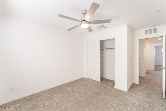 Foto del edificio - 943 Watford Pl