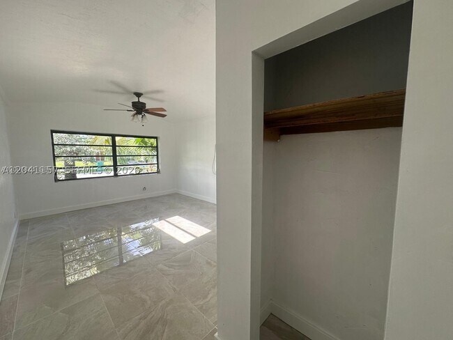 Foto del edificio - 9001 SW 197th St