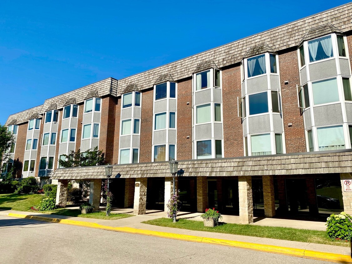 Primary Photo - 400 Thames Pkwy
