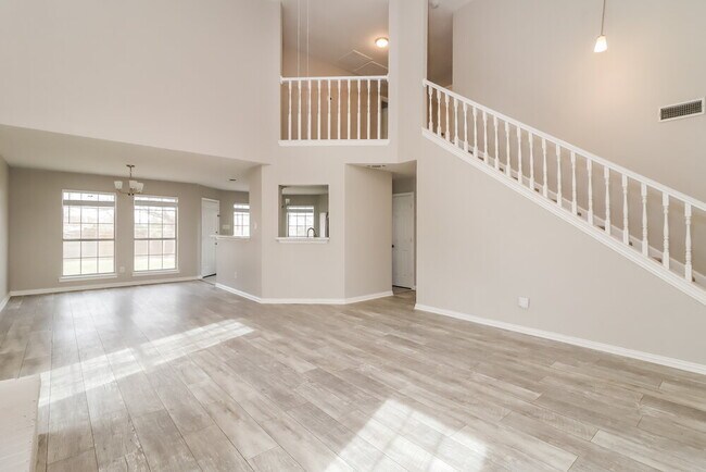 Building Photo - 10328 Gray Oak Ln