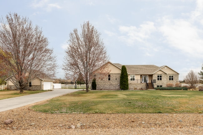 Building Photo - 212 Mulligan Lake Dr