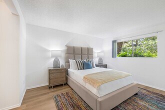 Dogwood Primary Bedroom - The Aspens South Coast