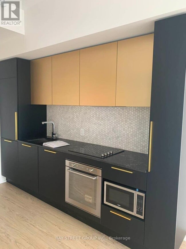 Photo du bâtiment - 85-3585 Wood St