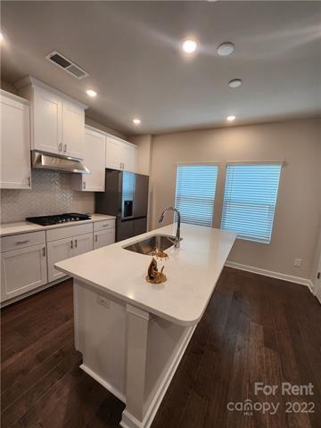 Building Photo - 517 Cranford Dr