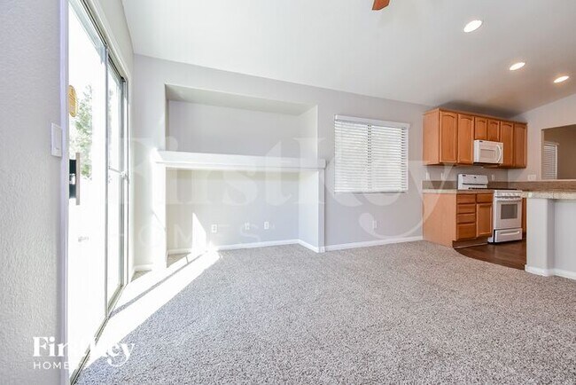 Foto del edificio - 5635 Tropic Breeze St