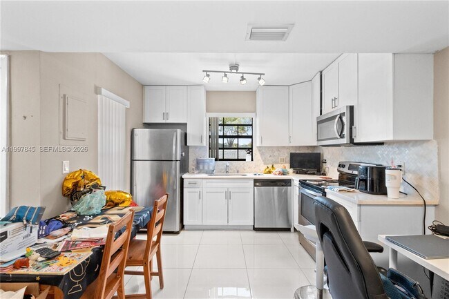 Foto del edificio - 6211 SW 138th Ct