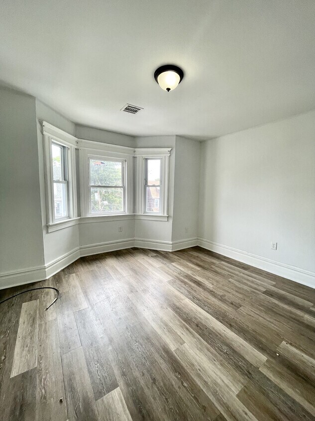 Primary Photo - 166 N 12th St