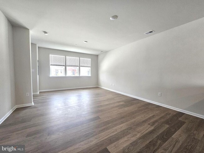 Building Photo - 1410 Sugarplum Ln
