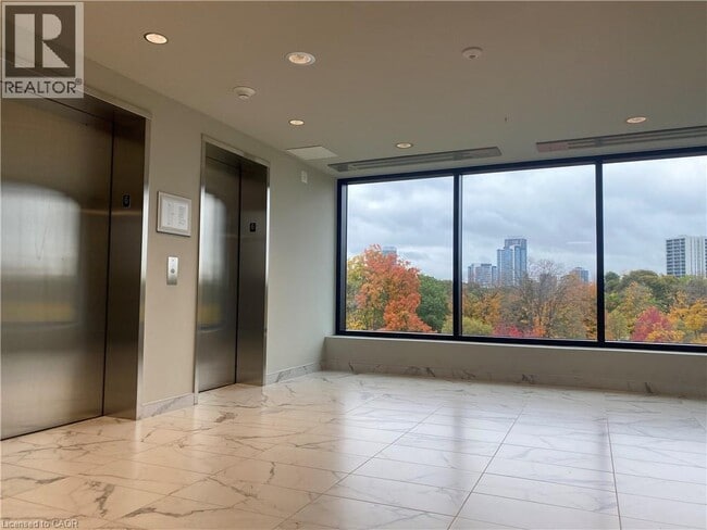 Building Photo - 107 Roger St