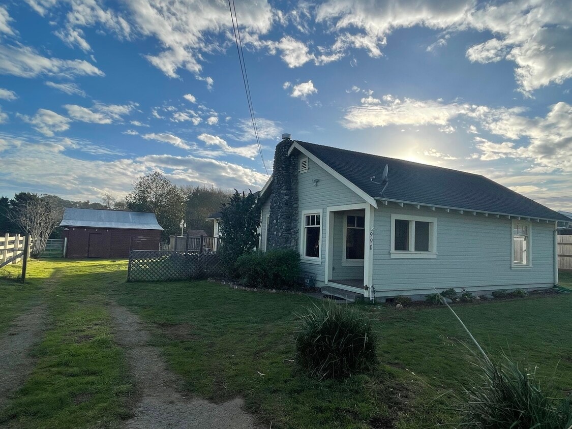990 Meyers Rd, Mckinleyville, CA 95519 House Rental in Mckinleyville