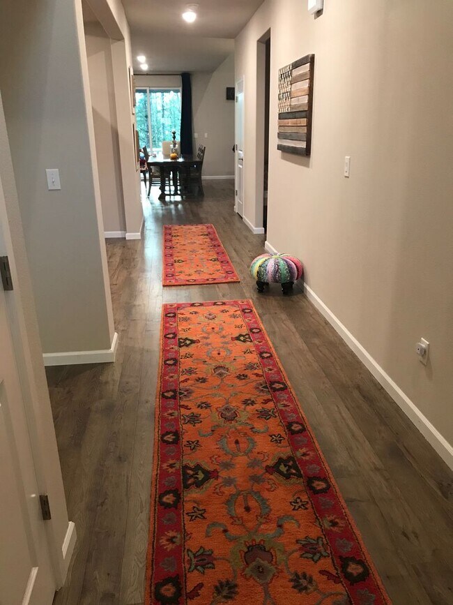 Building Photo - 4bd/3ba House in Tehaleh