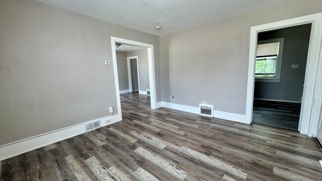 Foto del edificio - 1242 Alpine Ave NW