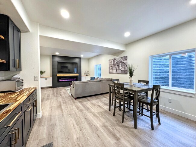 Foto del edificio - 10339 Wrangell Cir