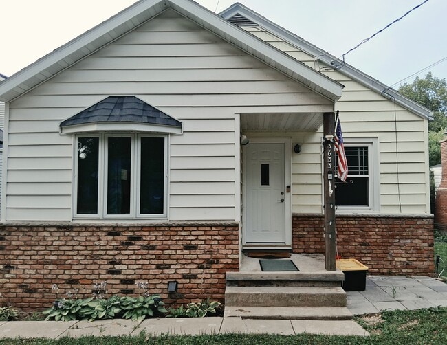 Building Photo - 3633 Dennett Dr