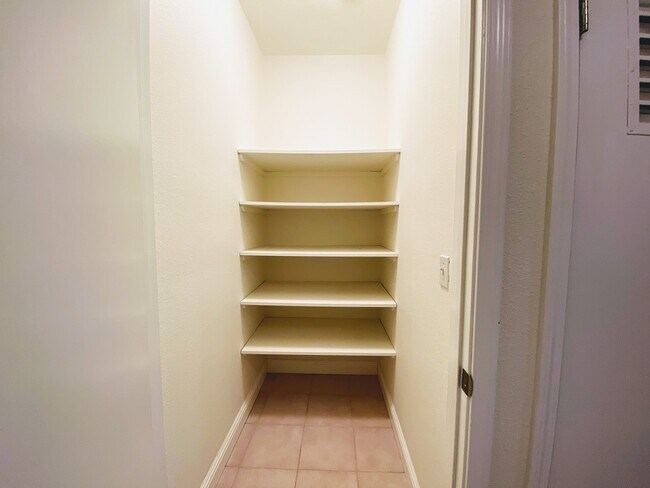 Spacious pantry - 605 Arcadia Ter