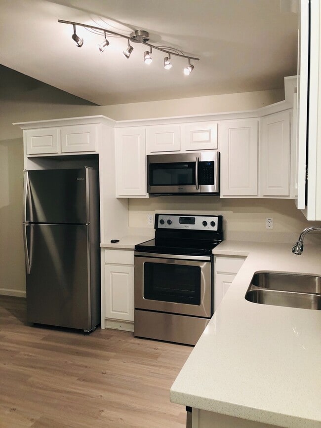 Photo - 2 bed 2 bath Town-home in Central Phoenix!...